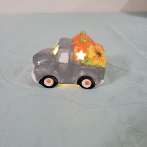CERAMIC 4" X 3" LED LIGHT UP GRAY TRUCK WITH PUMPKINS VILLAGE TRAIN ACCESSORY